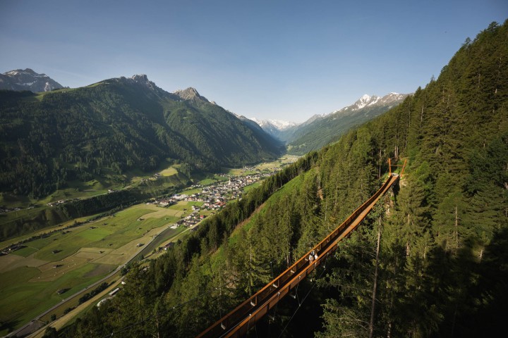 100 meter long suspension bridge for hikers